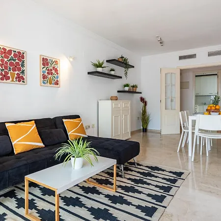 Terrazas De Banus, Location *