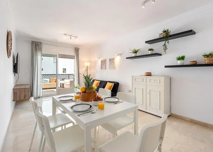 Terrazas De Banus, Location * Marbella