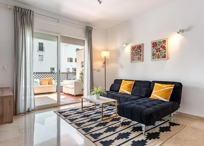 Terrazas De Banus, Location