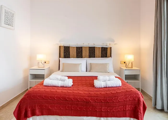 Terrazas De Banus, Location * Marbella